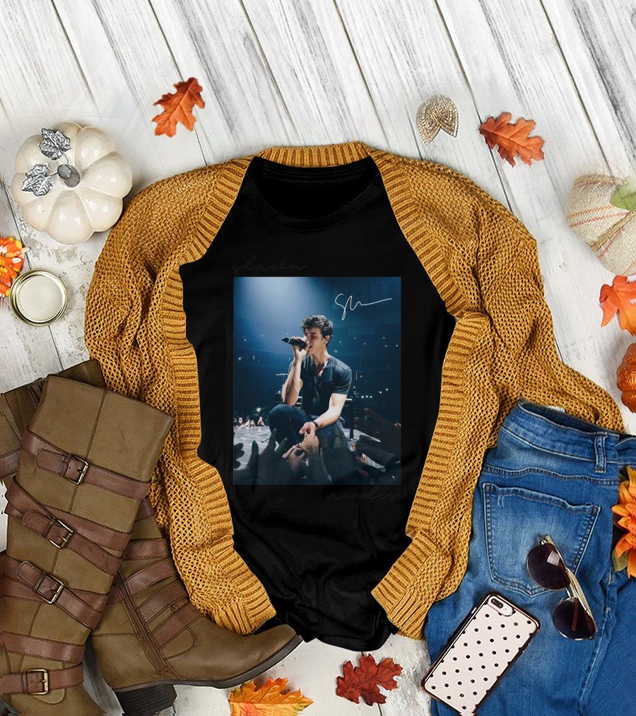 Shawn Mendes Live Concert Experience Autographed T-Shirt