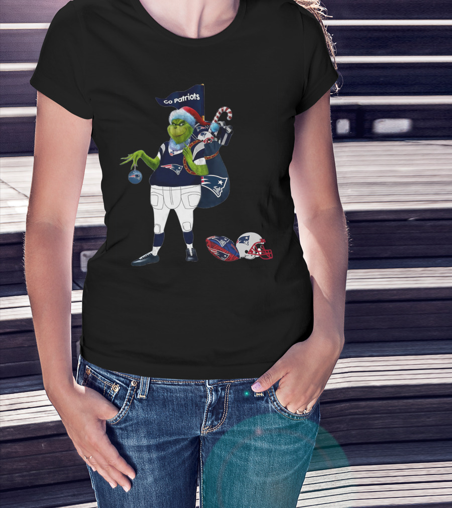 Santa Grinch New England Patriots Go Patriots Holiday Spirit Football Fans T-Shirt