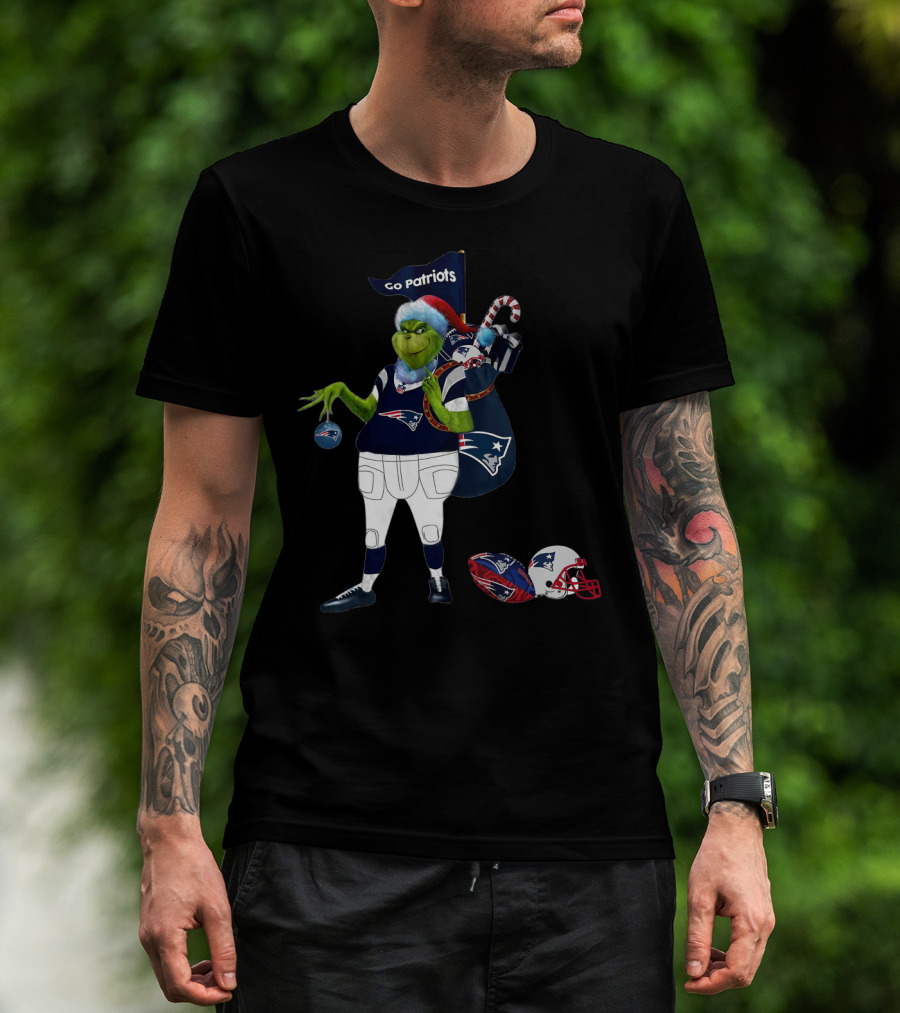 Santa Grinch New England Patriots Go Patriots Holiday Spirit Football Fans T-Shirt