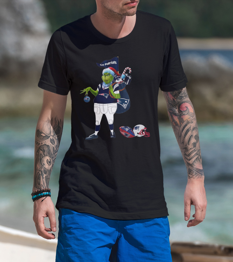 Santa Grinch New England Patriots Go Patriots Holiday Spirit Football Fans T-Shirt