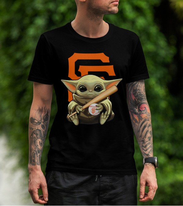 BABY YODA SAN FRANCISCO GIANTS LOGO BASEBALL BAT AND BALL T-Shirt