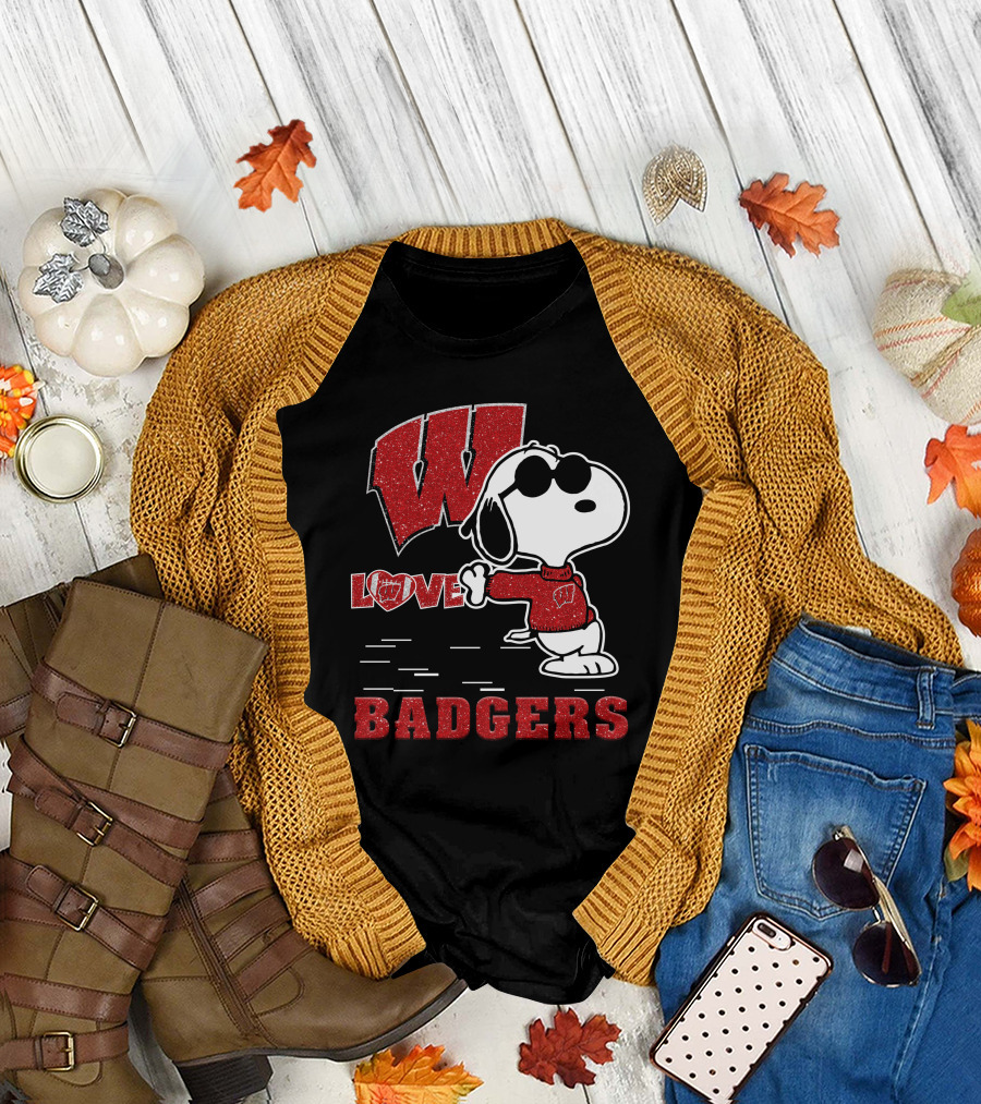 Snoopy Wisconsin Badgers Love T-Shirt