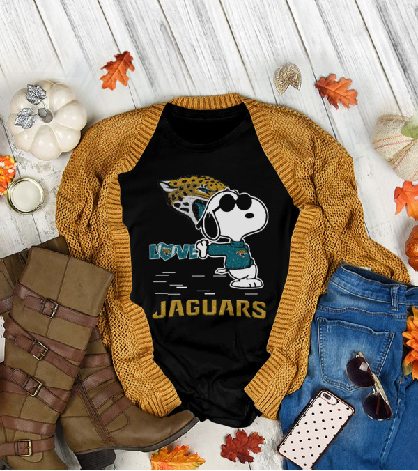 Snoopy Love Jacksonville Jaguars Jaguars T-Shirt