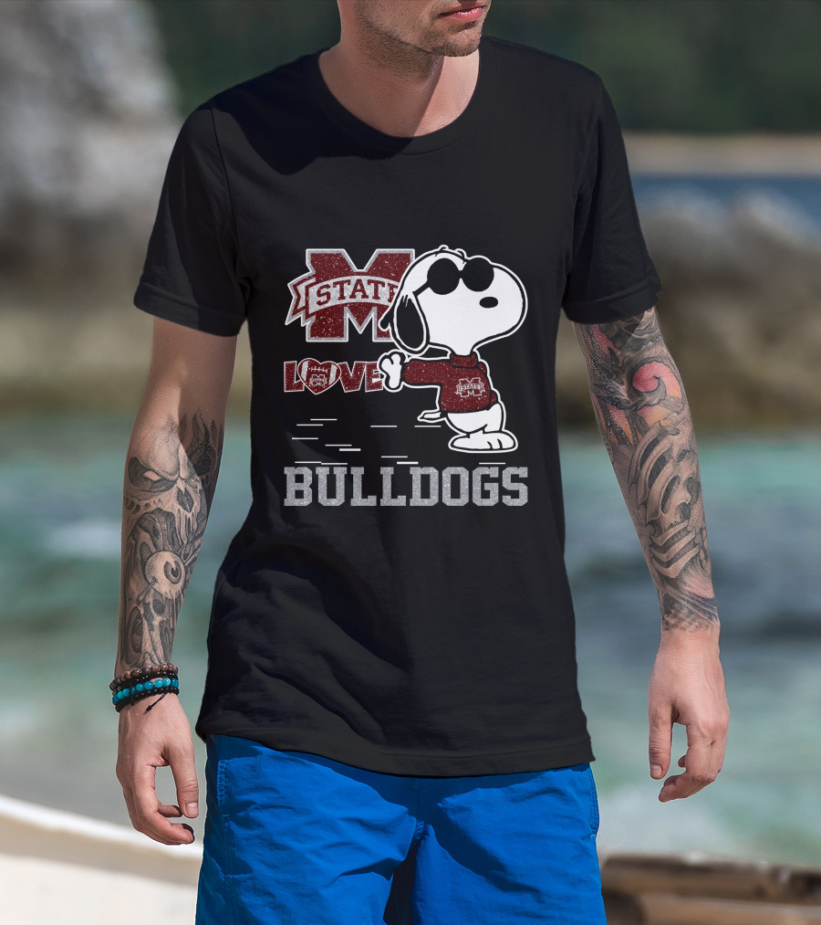 Snoopy Love Mississippi State Bulldogs T-Shirt