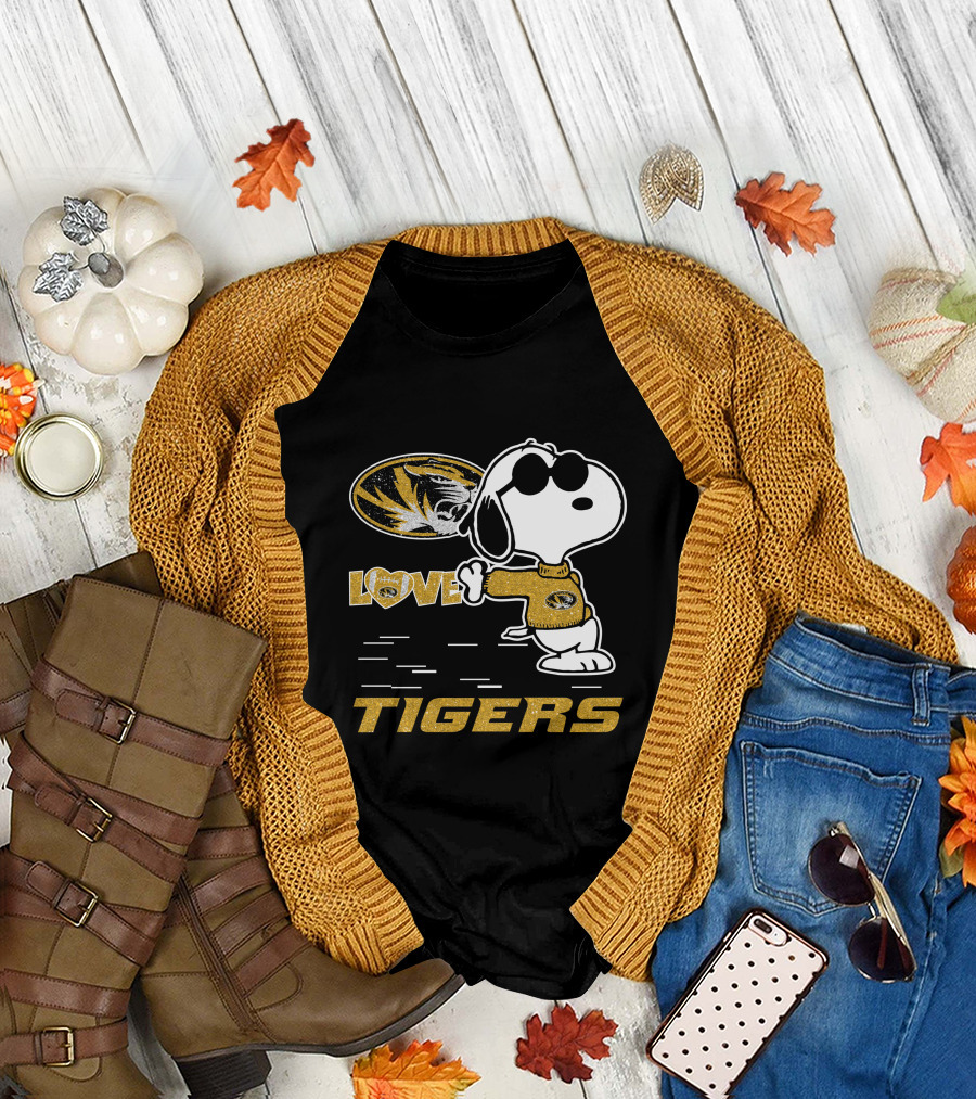 Snoopy Love Missouri Tigers Mizzou T-Shirt