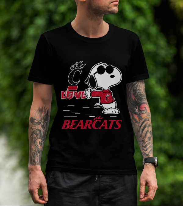 Snoopy Cincinnati Bearcats Love With Stylized C T-Shirt