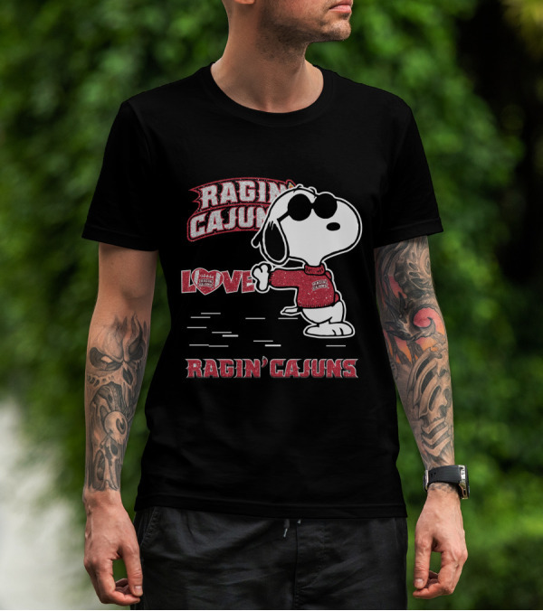 Snoopy Love Ragin' Cajuns Louisiana Lafayette T-Shirt
