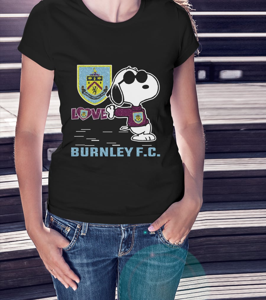 Snoopy Love Burnley F.c. T-Shirt