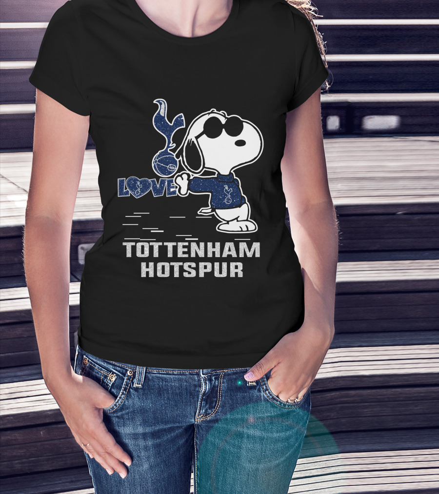 Snoopy Love Tottenham Hotspur Football Soccer Fan Style T-Shirt