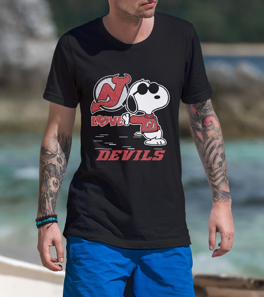 Snoopy Love New Jersey Devils Hockey T-Shirt