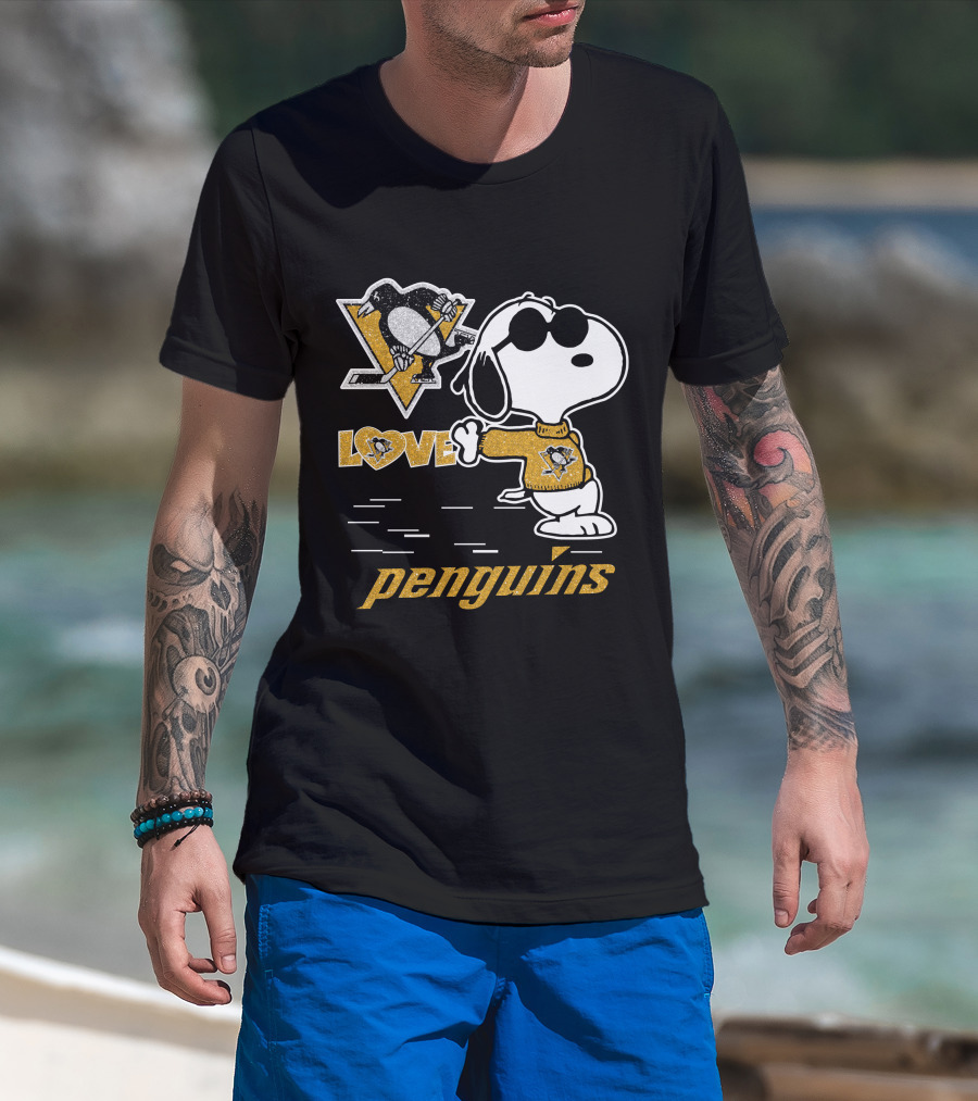 Snoopy Penguins Love Pittsburgh Penguins T-Shirt