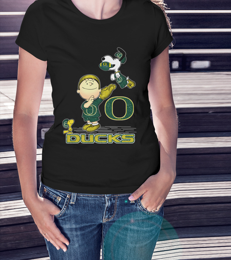 Snoopy And Woodstock Celebrate Oregon Ducks Football With Charlie Brown T-Shirt