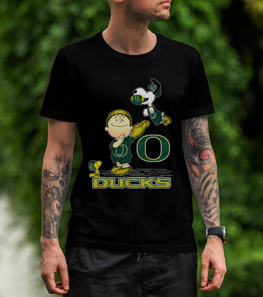 Snoopy And Woodstock Celebrate Oregon Ducks Football With Charlie Brown T-Shirt