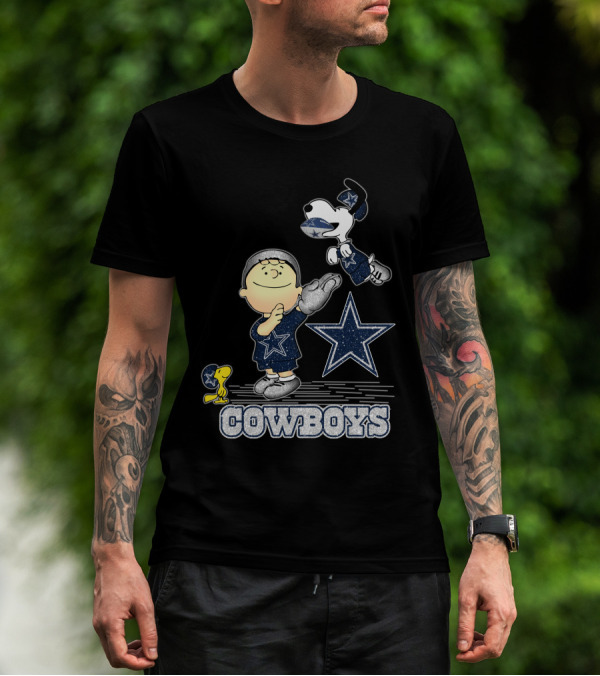 Snoopy Dallas Cowboys Football Star Fan T-Shirt