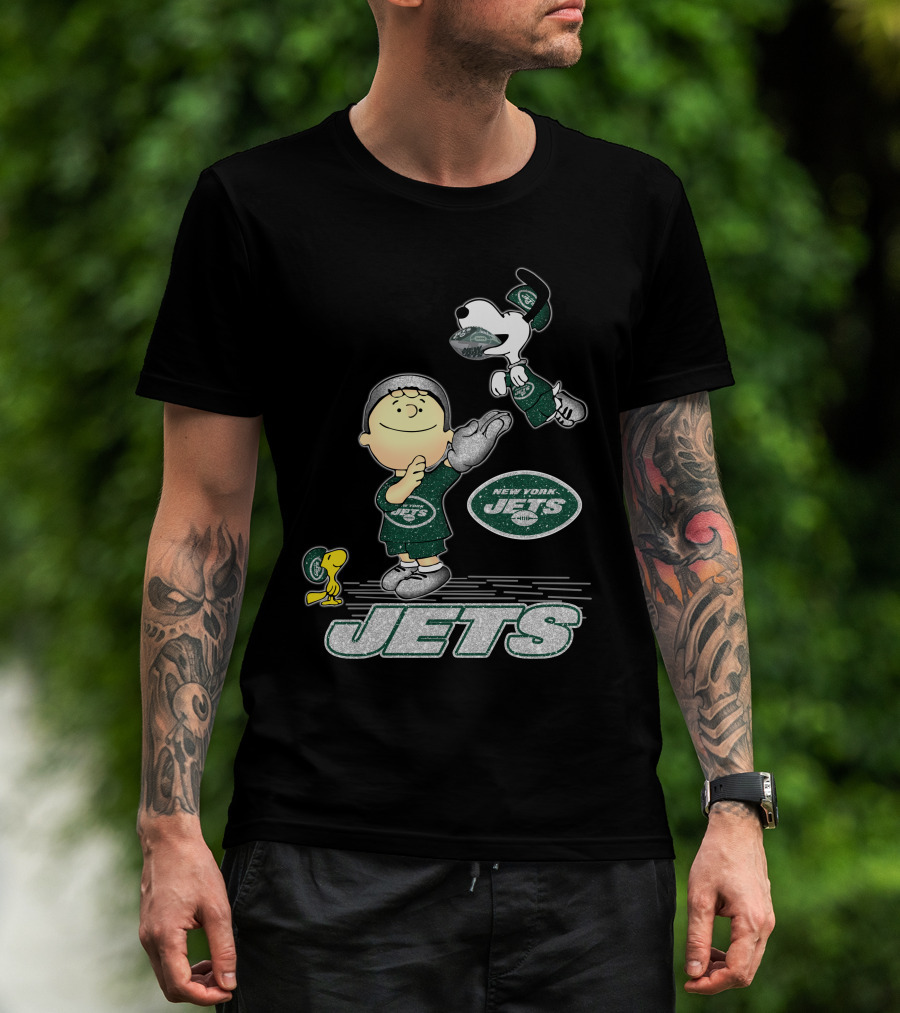 Snoopy New York Jets Football Fan Peanuts Characters T-Shirt