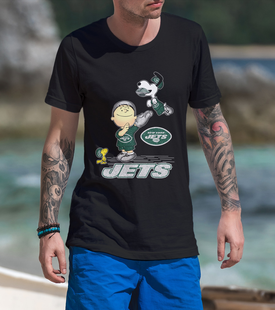 Snoopy New York Jets Football Fan Peanuts Characters T-Shirt