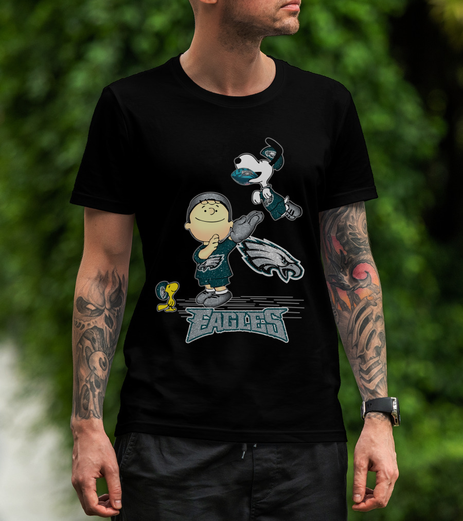 Snoopy Love Philadelphia Eagles Peanuts Characters Football Fun T-Shirt