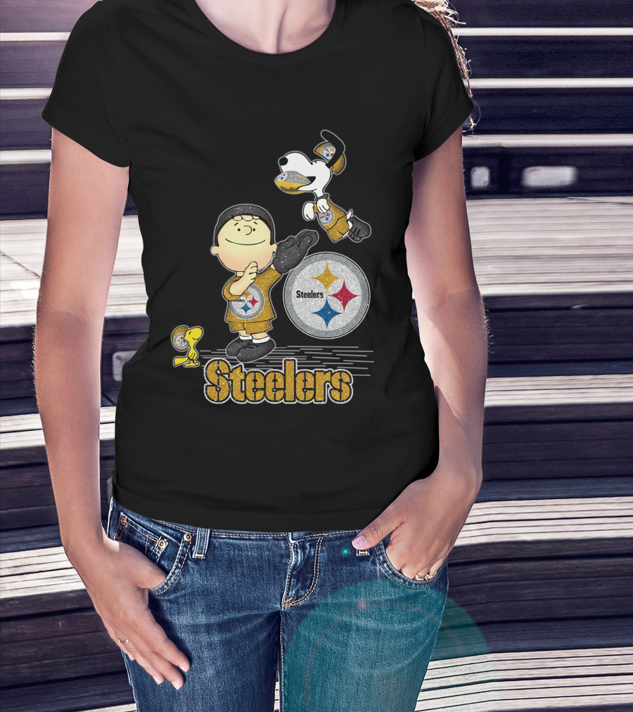 Snoopy Steelers Football Peanuts Characters Love Pittsburgh Steelers T-Shirt