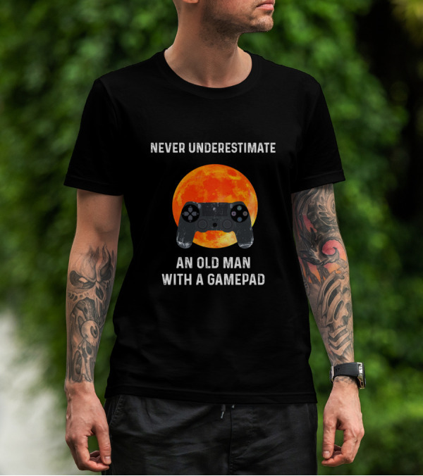 Never Underestimate An Old Man With A Gamepad And Moon Background T-Shirt