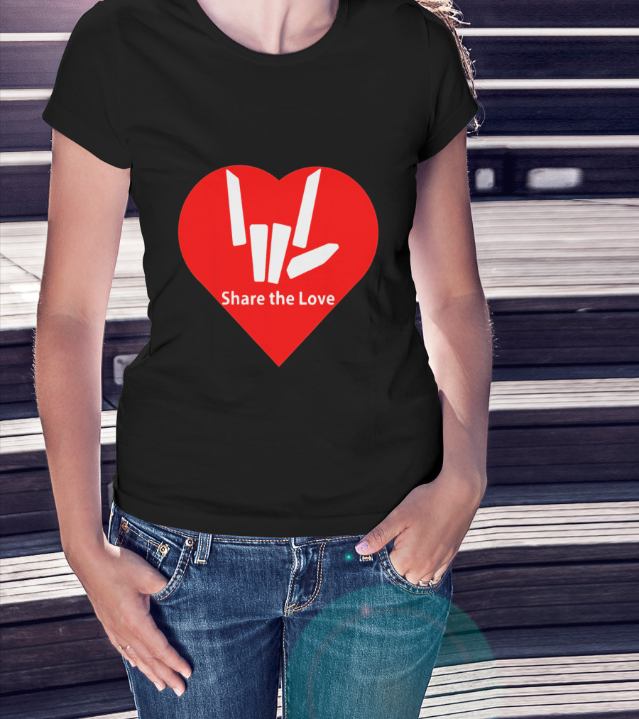 Share The Love Heart Symbol With Hand Gesture T-Shirt