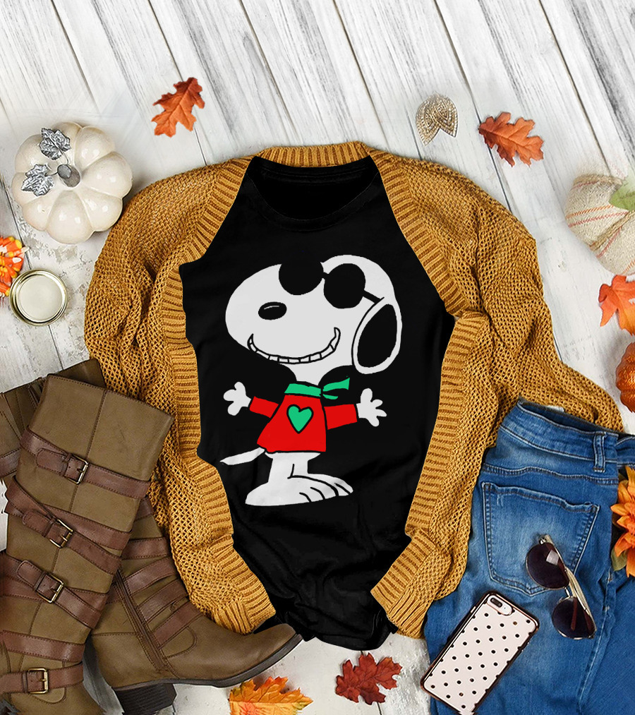 Snoopy Love Heart Sweater Sunglasses T-Shirt