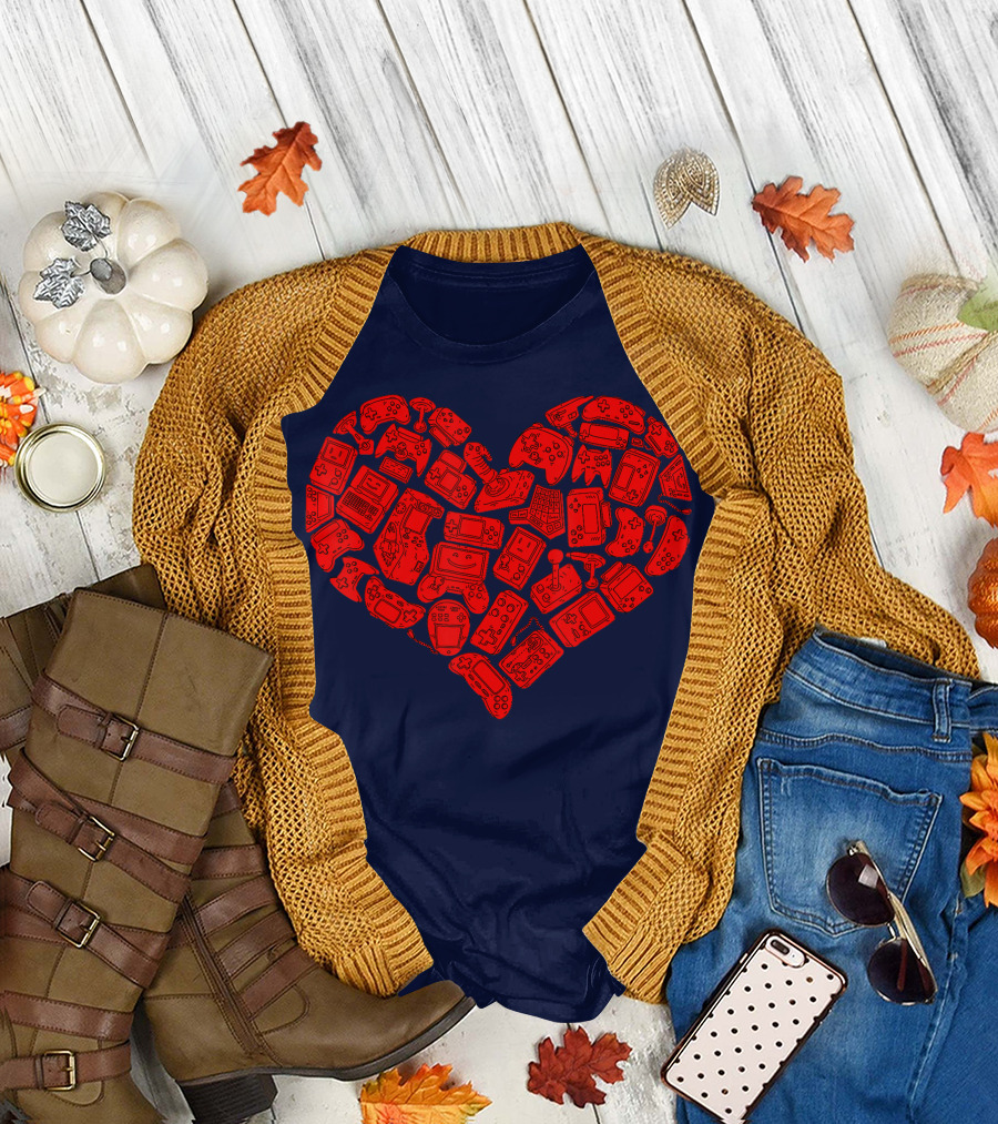 Boys Gamer Valentine's Day Lover Heart Shaped Retro Game Controllers T-Shirt