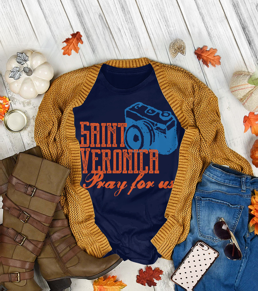 Saint Veronica Pray for Us Photography Camera T-Shirt