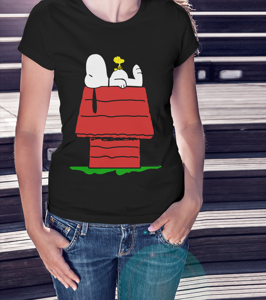 Snoopy And Woodstock Relaxing On Doghouse Roof T-Shirt