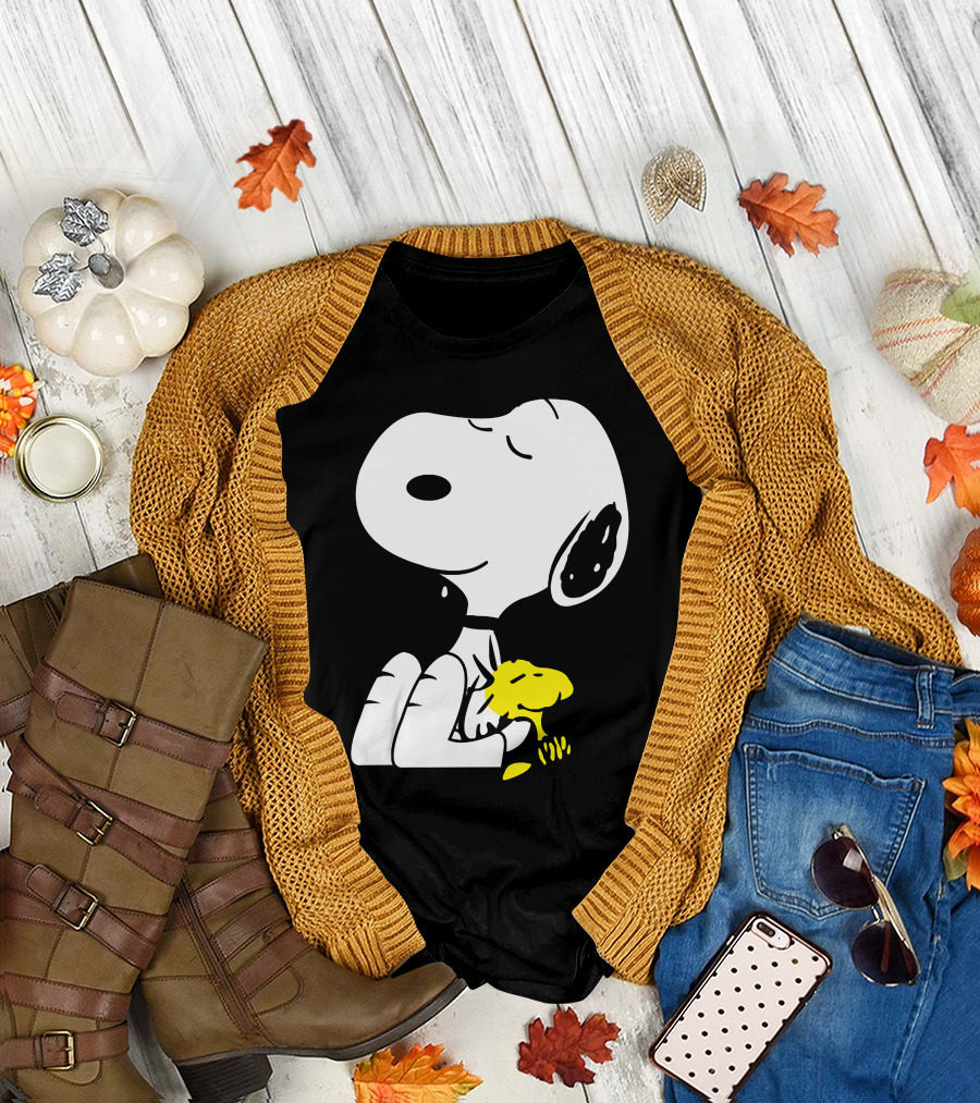 Snoopy Sleep in Peace with Woodstock Sleeping in Black and White Peanuts Comic T-Shirt