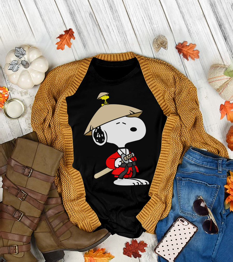 Snoopy Samurai Woodstock Hat Red Kimono Sword T-Shirt