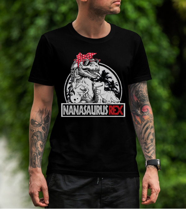 Nanasaurus Rex Funny Dinosaur Grandma With Red Bandana And Sunglasses T-Shirt