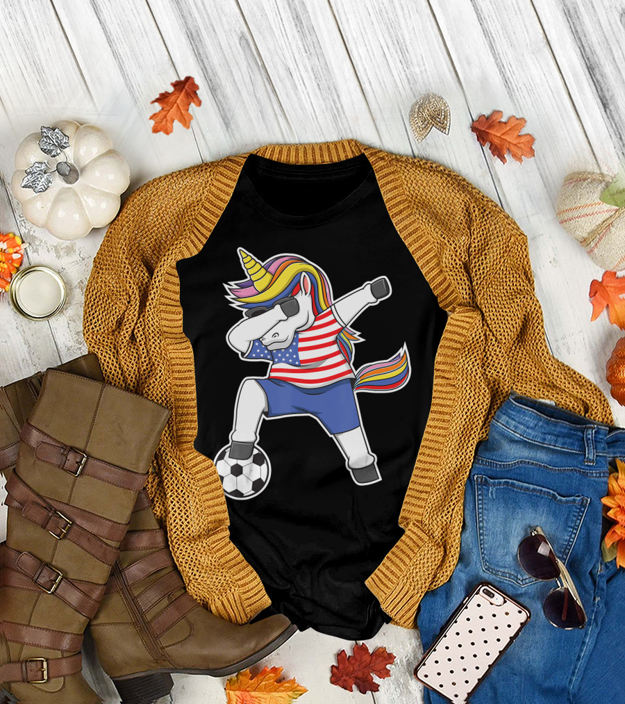 Dabbing Soccer Unicorn USA Girls Unicorn Lover Stars and Stripes Football T-Shirt
