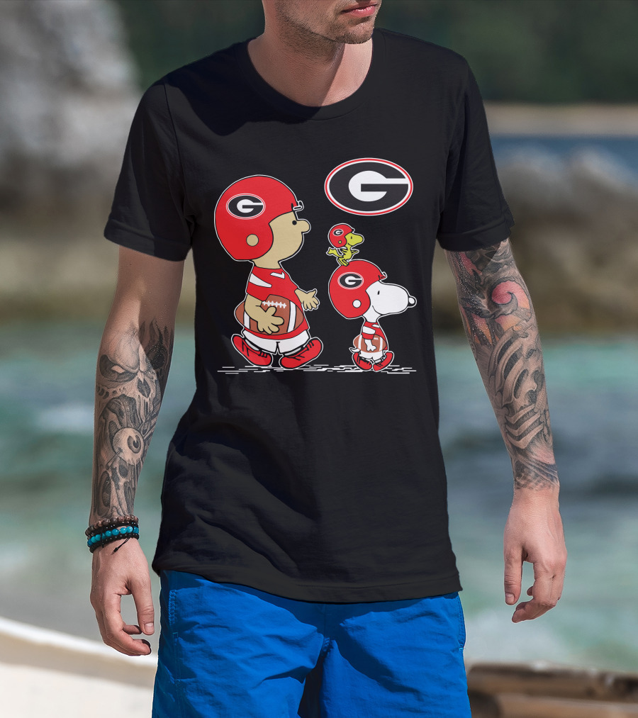 Georgia Bulldogs Football Team Peanuts Characters Wearing Helmets T-Shirt