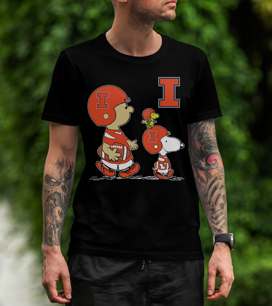 Illinois Fighting Illini Peanuts Football Characters With Big I T-Shirt