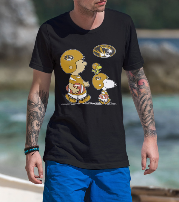 Charlie Brown And Snoopy Missouri Tigers Football Helmet T-Shirt