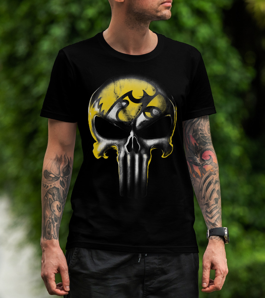 Punisher Skull Iowa Hawkeyes T-Shirt