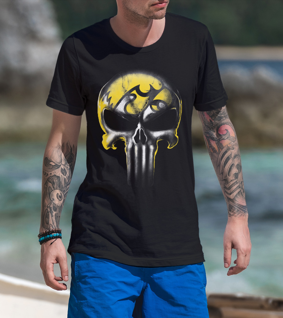 Punisher Skull Iowa Hawkeyes T-Shirt