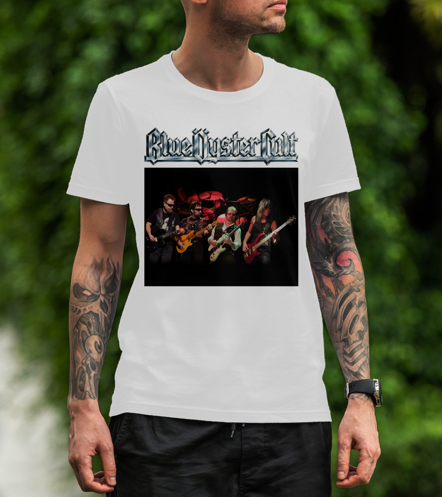 Blue Oyster Cult Live Performance Band Image T-Shirt