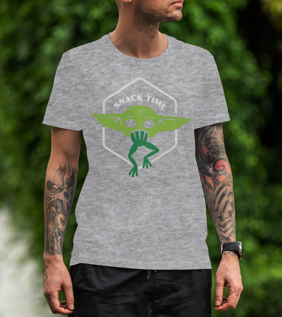 Snack Time The Mandalorian Baby Yoda Eating Frog T-Shirt