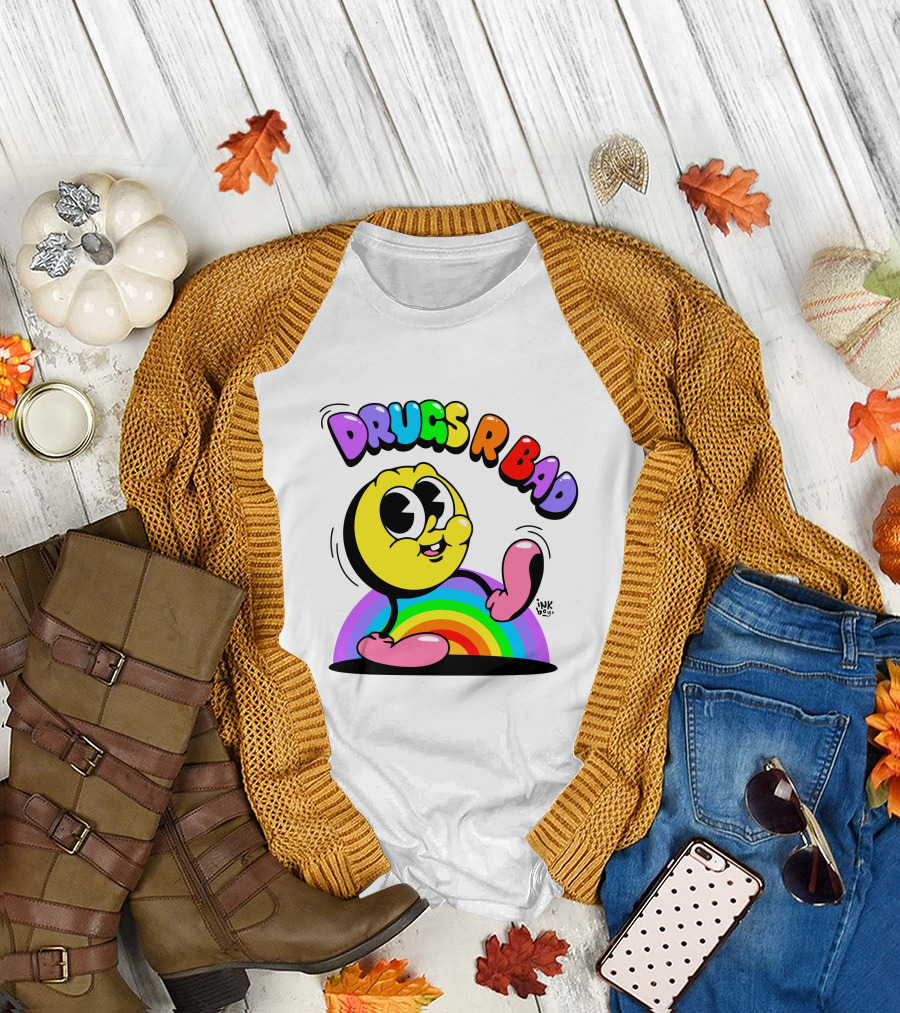 DRUGS R BAD Retro Rainbow Cartoon Smiley T-Shirt