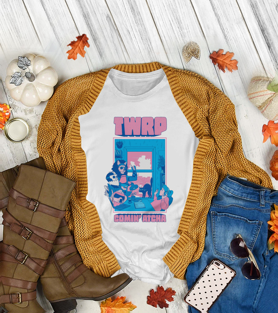 TWRP Comin Atcha Retro Robot Cat Room Scene T-Shirt