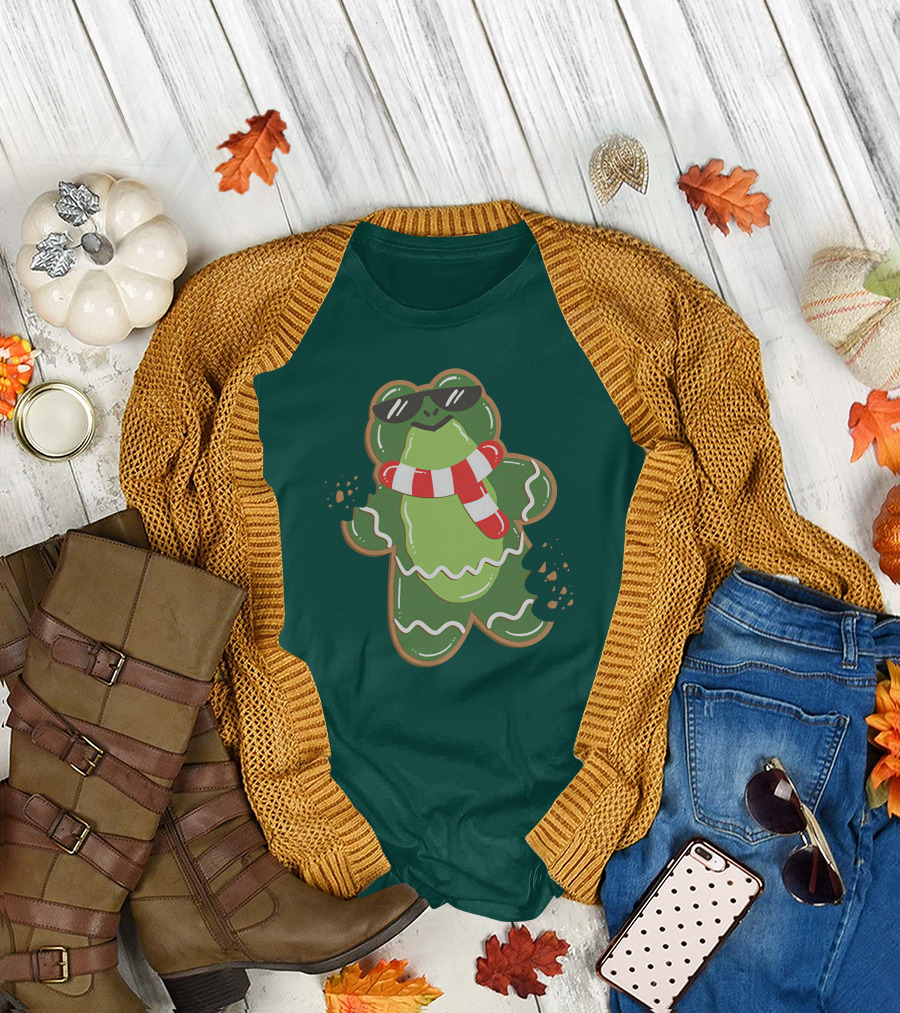 Boomerna Gingerfrog Cookie with Sunglasses and Scarf T-Shirt