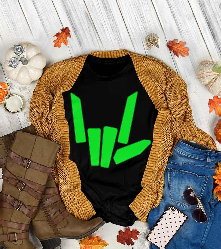 Original Share The Love Green Hand Sign Gesture T-Shirt