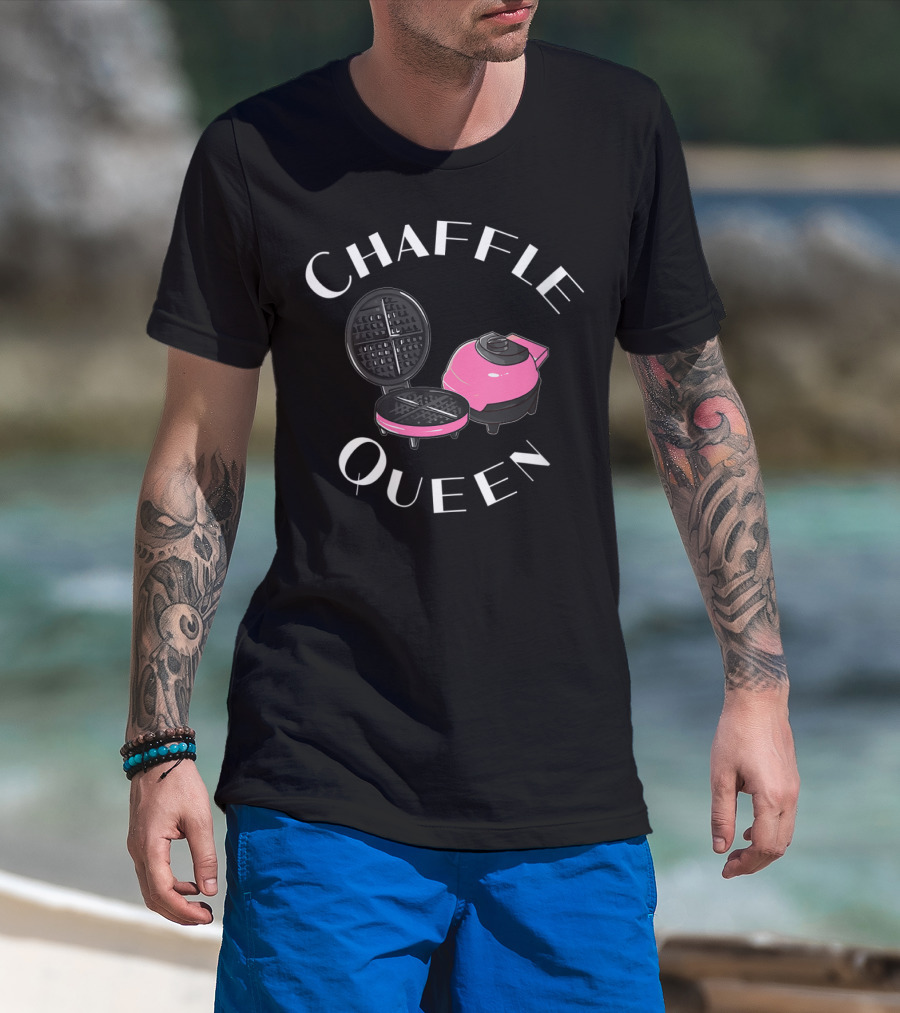 Chaffle Keto Waffle Chaffle Queen With Pink Waffle Maker T-Shirt