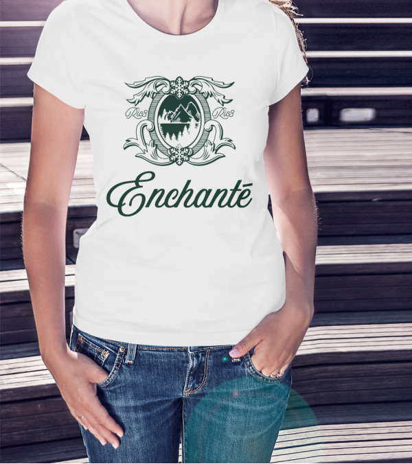 Enchanté Crest Mountain Lakeside Scenery T-Shirt