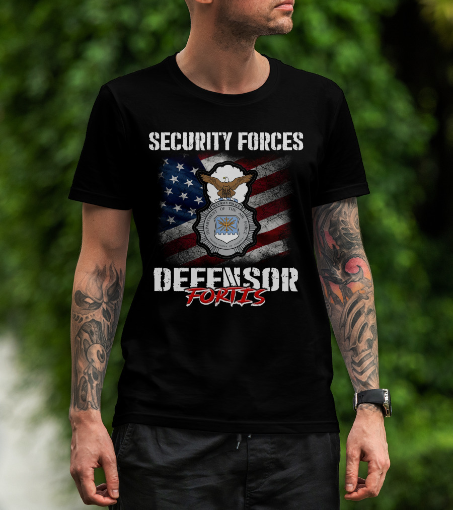 Security Forces Defensor Fortis United States Air Force Flag Badge T-Shirt