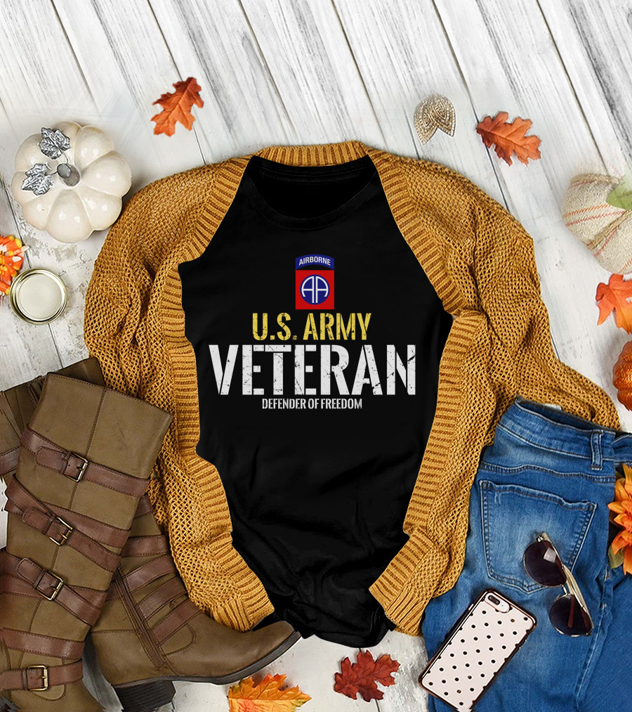U.s. Army Veteran Airborne 82Nd Division Defender Of Freedom T-Shirt