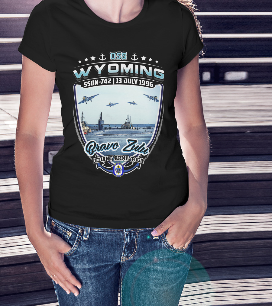 Uss Wyoming Ssbn-742 13 July 1996 Bravo Zulu Cedant Arma Toga T-Shirt