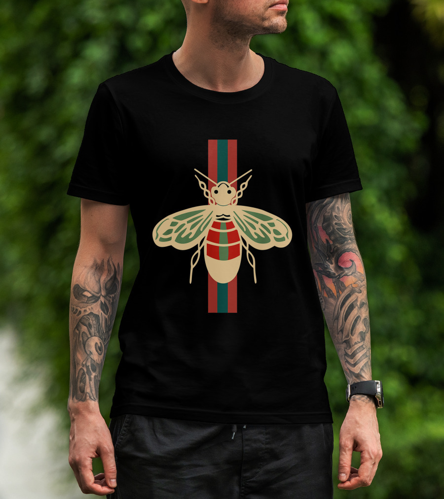 Cute Bee Vintage Style Stripes T-Shirt