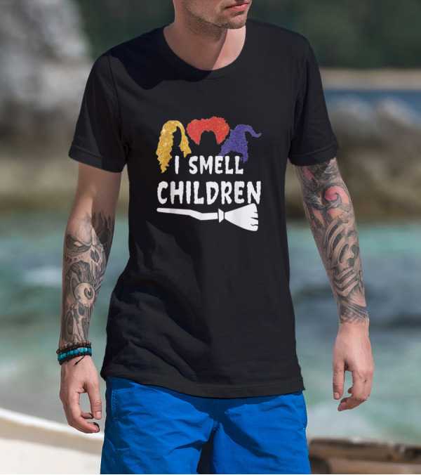 I Smell Children Funny Halloween Witches Broom Silhouette Costume T-Shirt